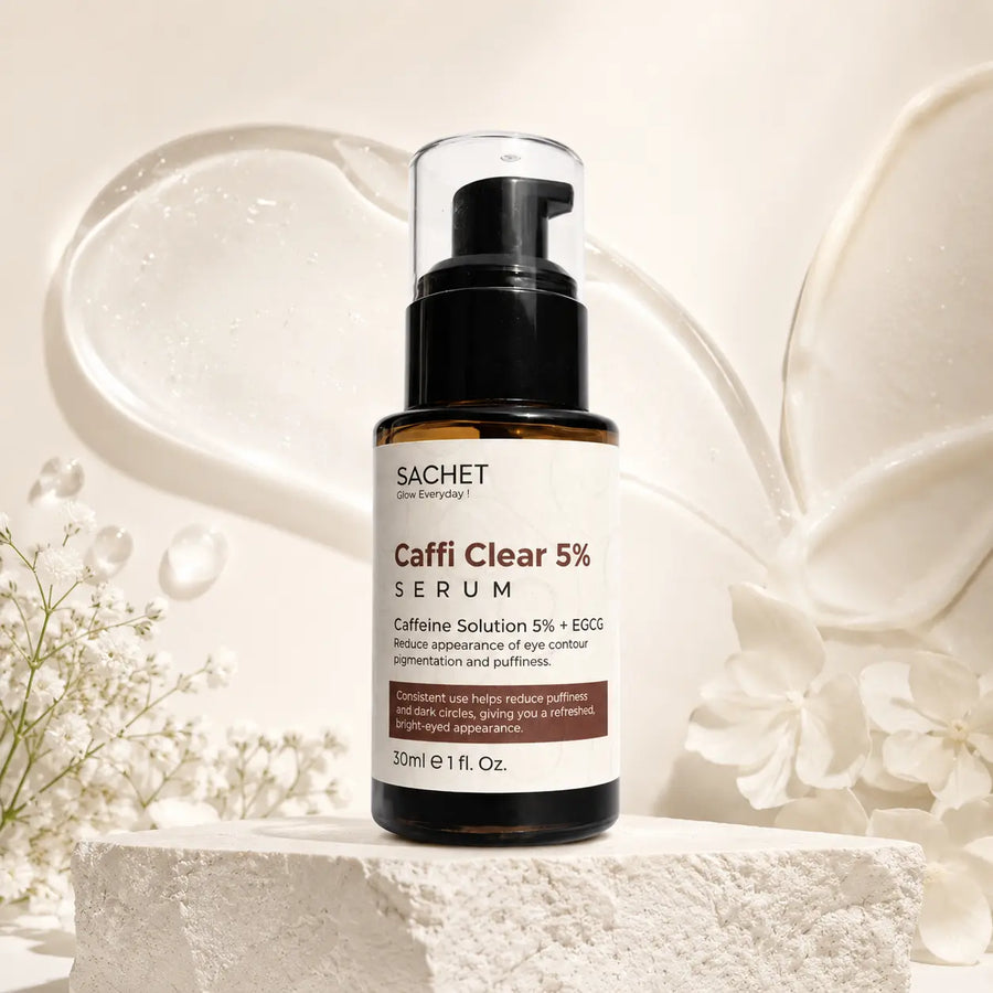 Sachet Caffe Clear Serum bottle with before and after eye treatment results on a beige background.