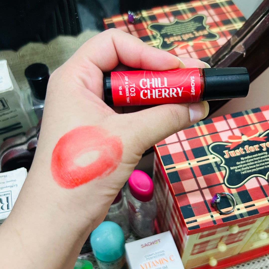 Chili Cherry Roller Lip and Cheek Tint - T03 | sachetcare.com